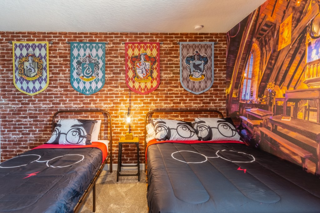 Harry Potter's Room
Full and Twin Beds