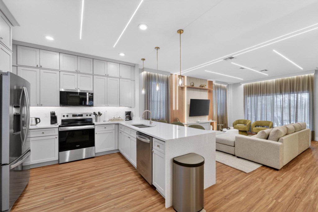 12_2658_Santosh_Cove_Kissimmee_FL_34746_USA-Kitchen-DSC08088