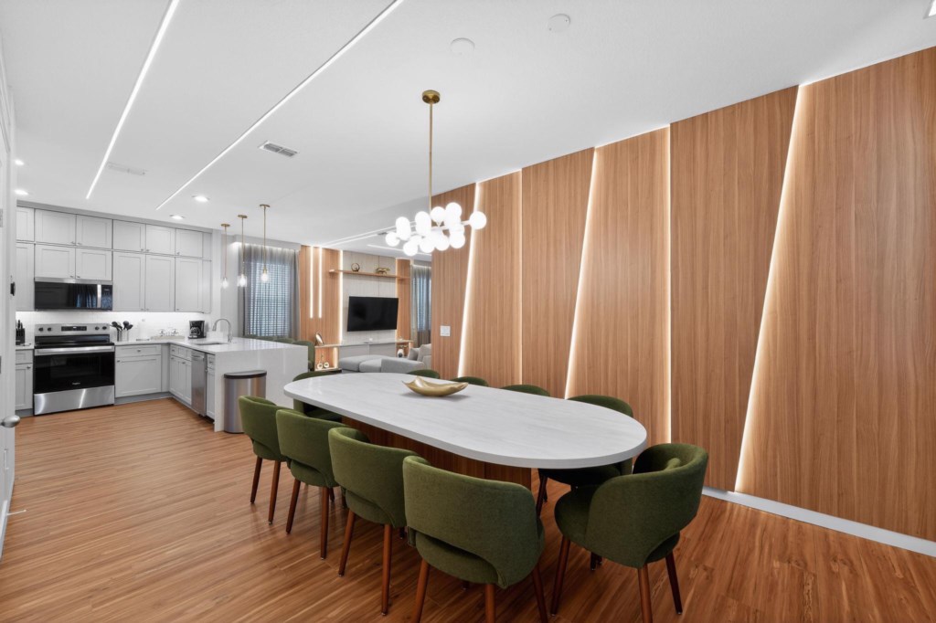 14_2658_Santosh_Cove_Kissimmee_FL_34746_USA-Dining_room-DSC08042