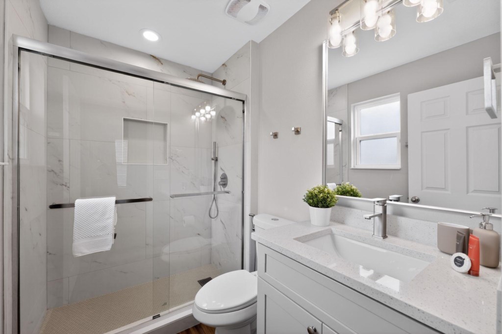 19_2658_Santosh_Cove_Kissimmee_FL_34746_USA-Bathroom-DSC08462