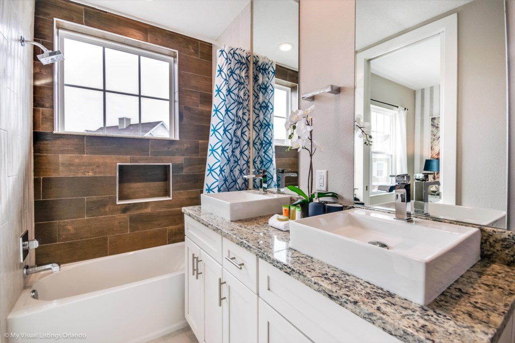 Master suite bathroom with double sinks