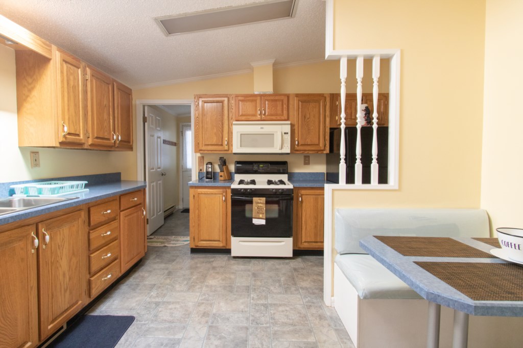 The kitchen includes a variety of appliances allowing you to show off your cooking skills to friends and family! 