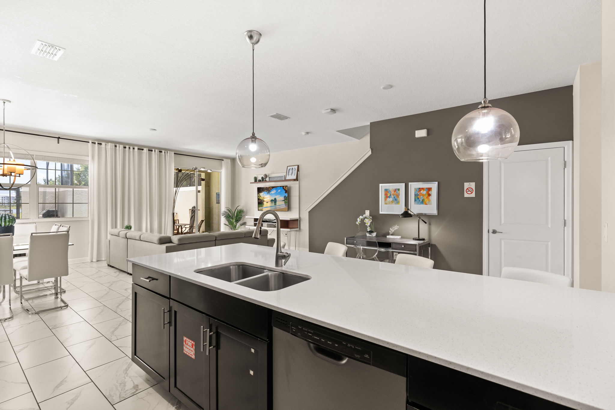 5 bedroom vacation townhouse at Storey Lake - Image 12