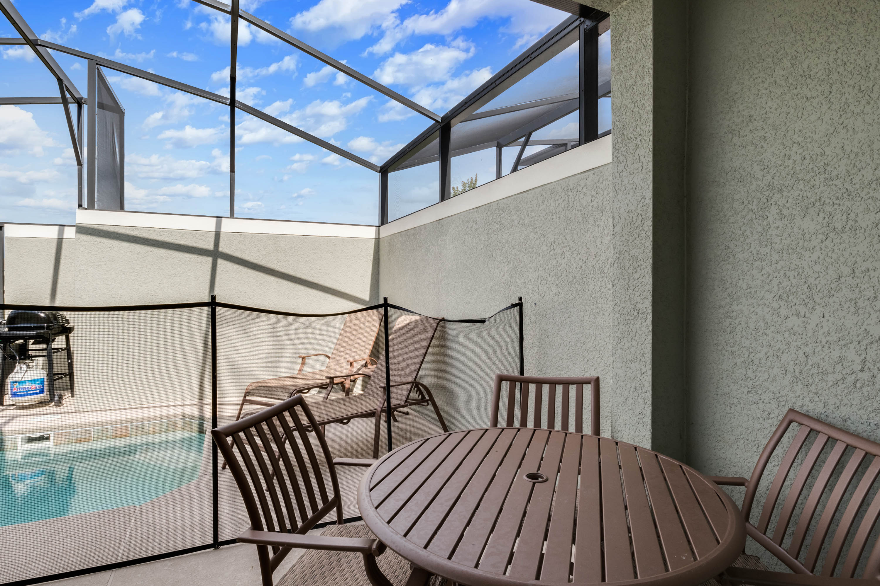 5 bedroom vacation townhouse at Storey Lake - Image 24