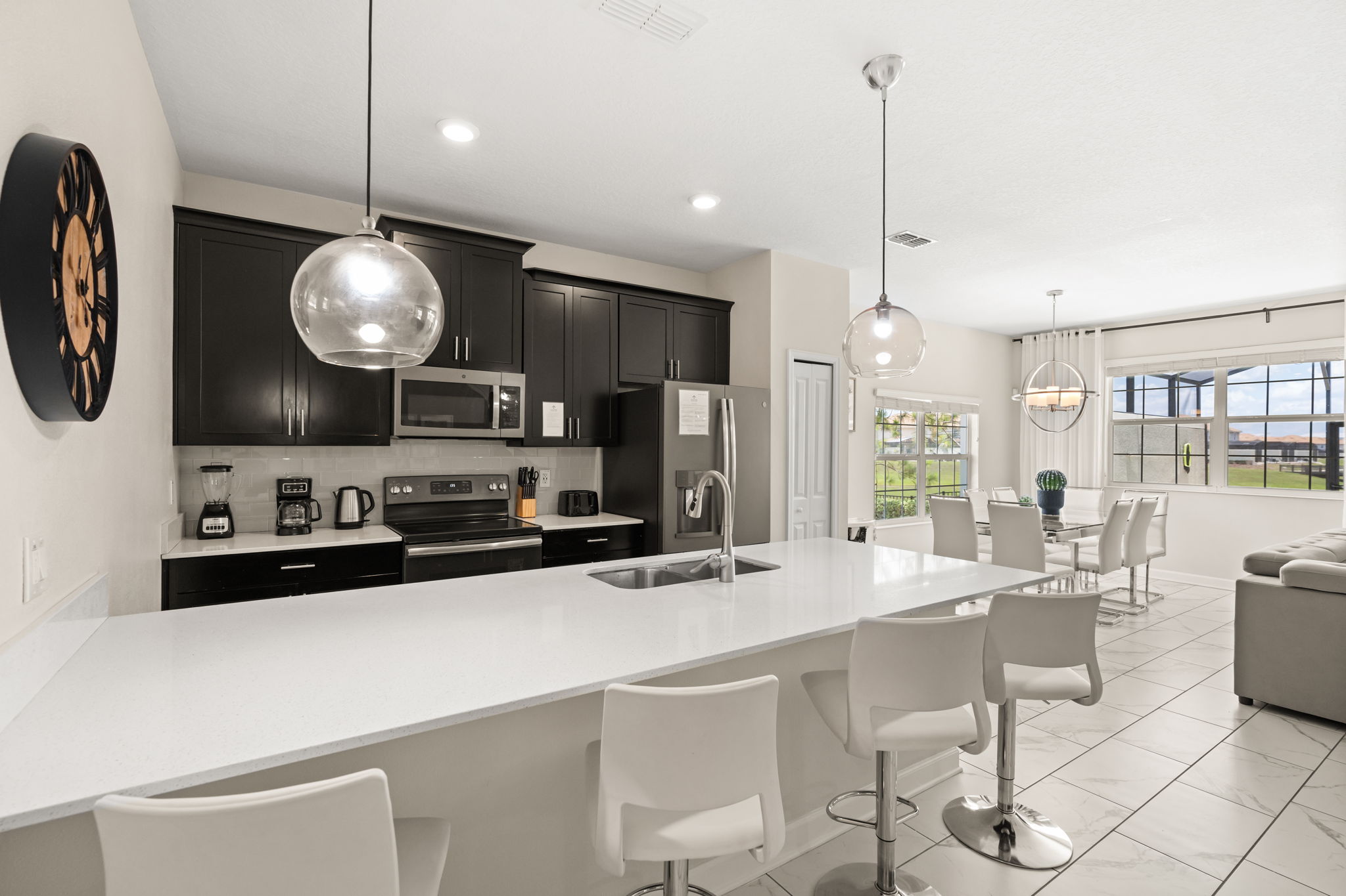 5 bedroom vacation townhouse at Storey Lake - Image 9
