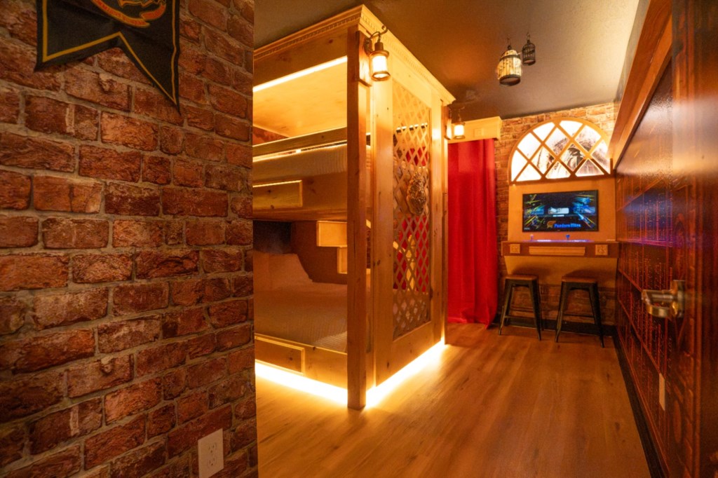 4 bedroom vacation townhouse at Storey Lake - Image 17