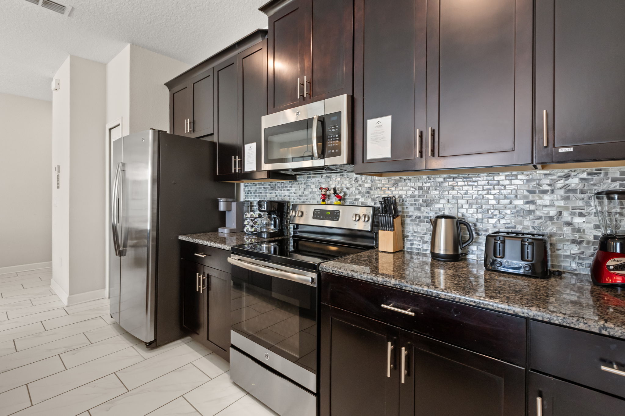 4 bedroom vacation townhouse at Storey Lake - Image 10