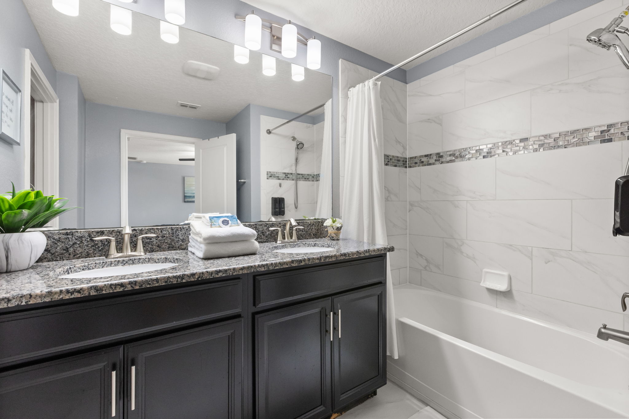 4 bedroom vacation townhouse at Storey Lake - Image 32