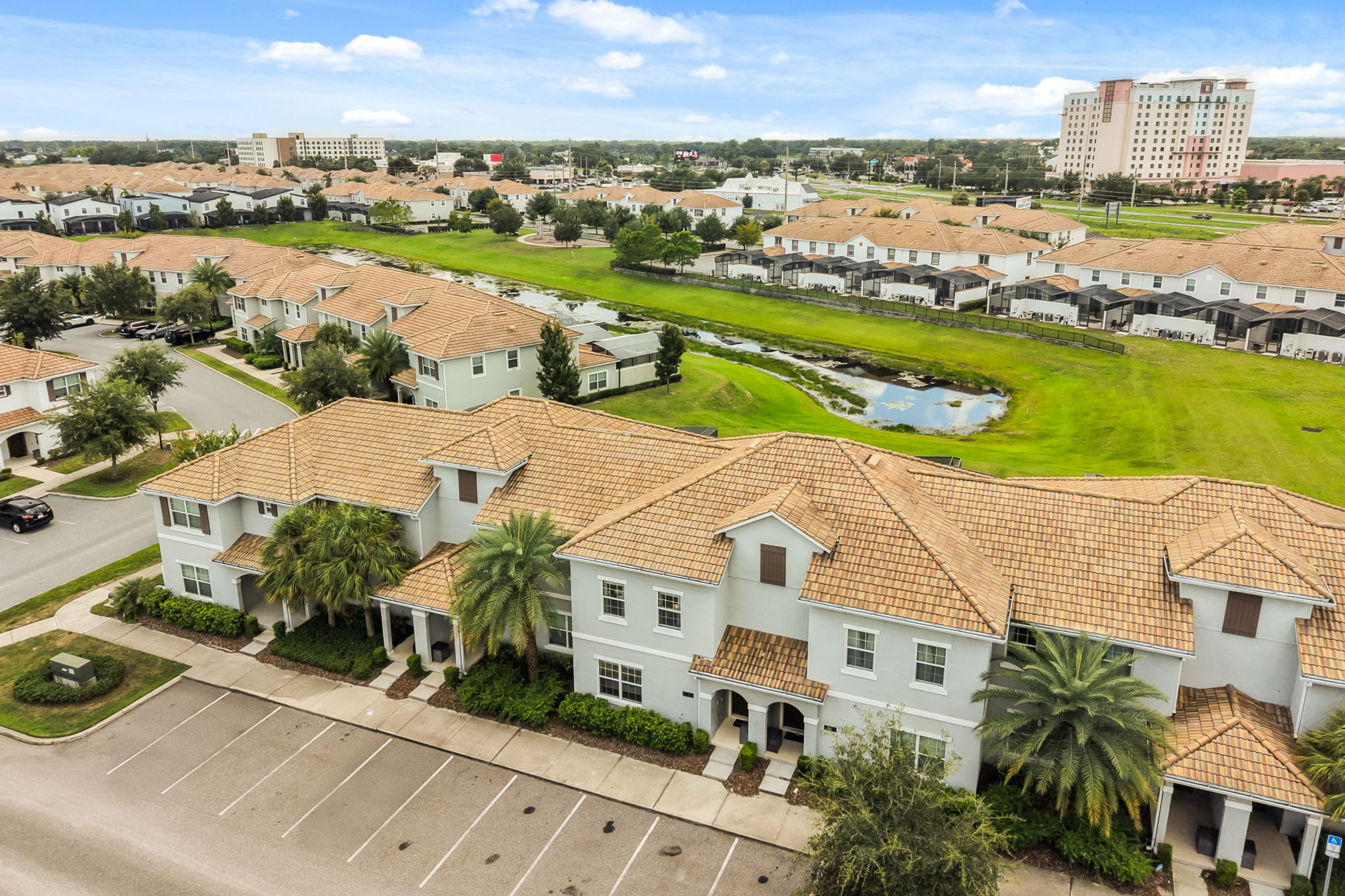 4 bedroom vacation townhouse at Storey Lake - Image 40