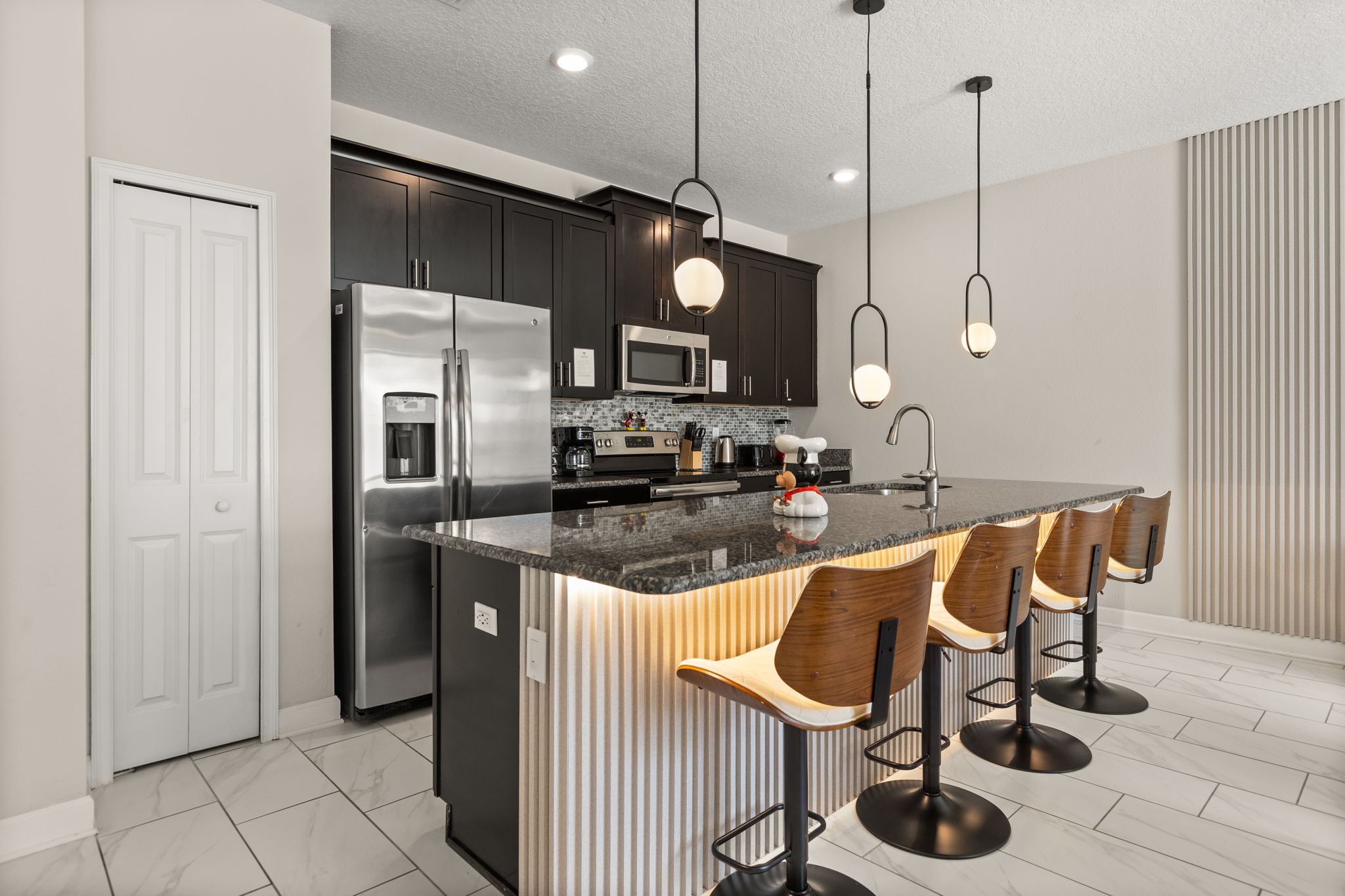 4 bedroom vacation townhouse at Storey Lake - Image 8