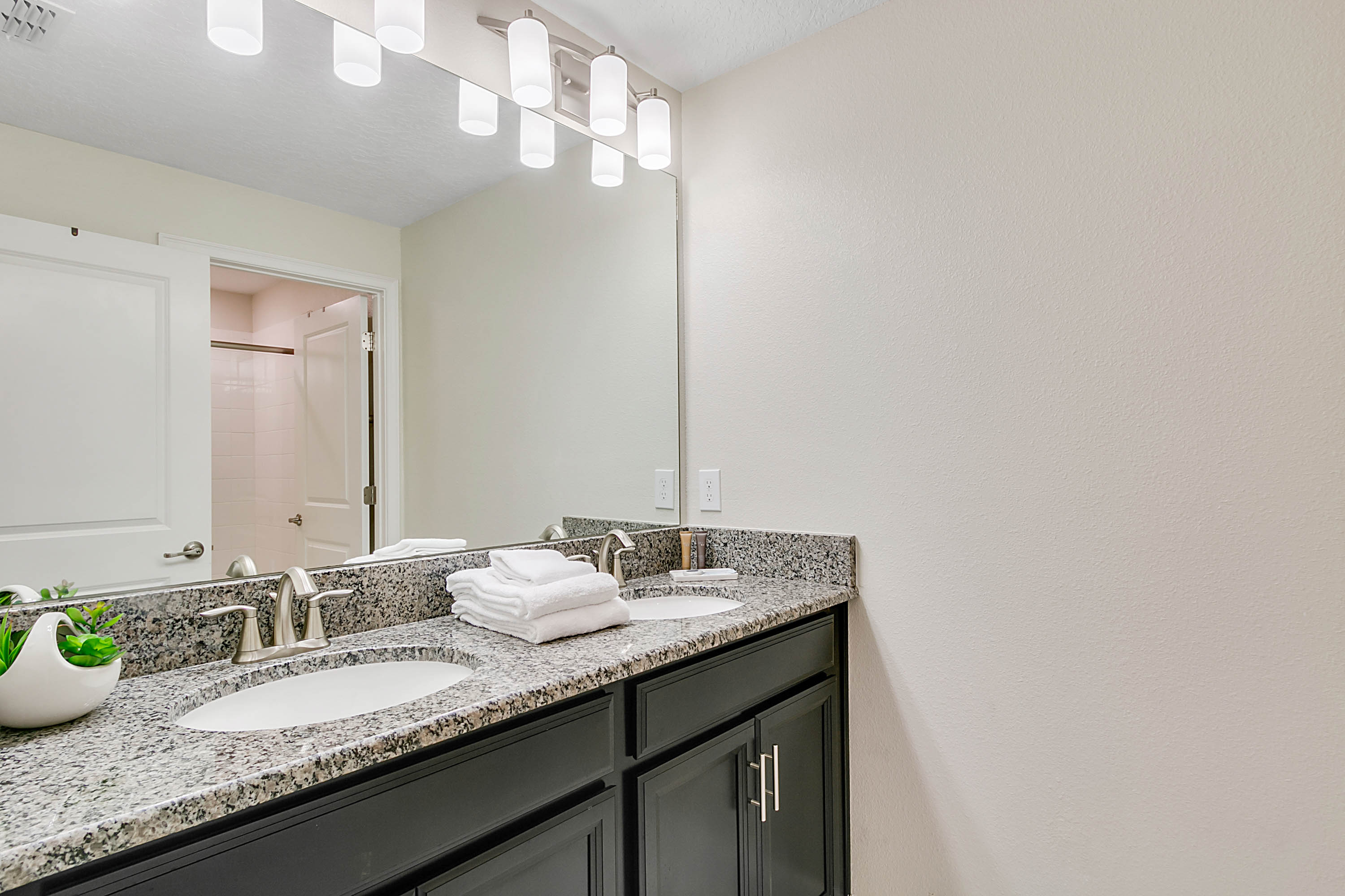 4 bedroom vacation townhouse at Storey Lake - Image 24