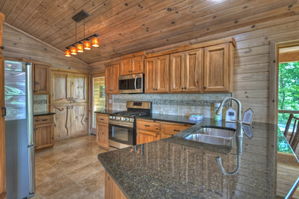 Sunset Ridge comes with a fully equipped kitchen!