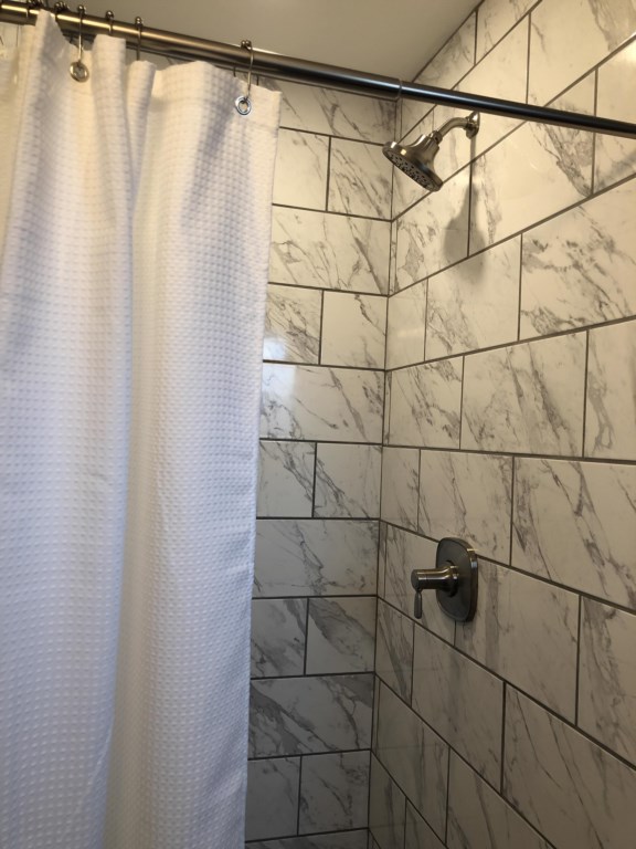 Drift On Inn Private Studio and Private Bathroom with Shower