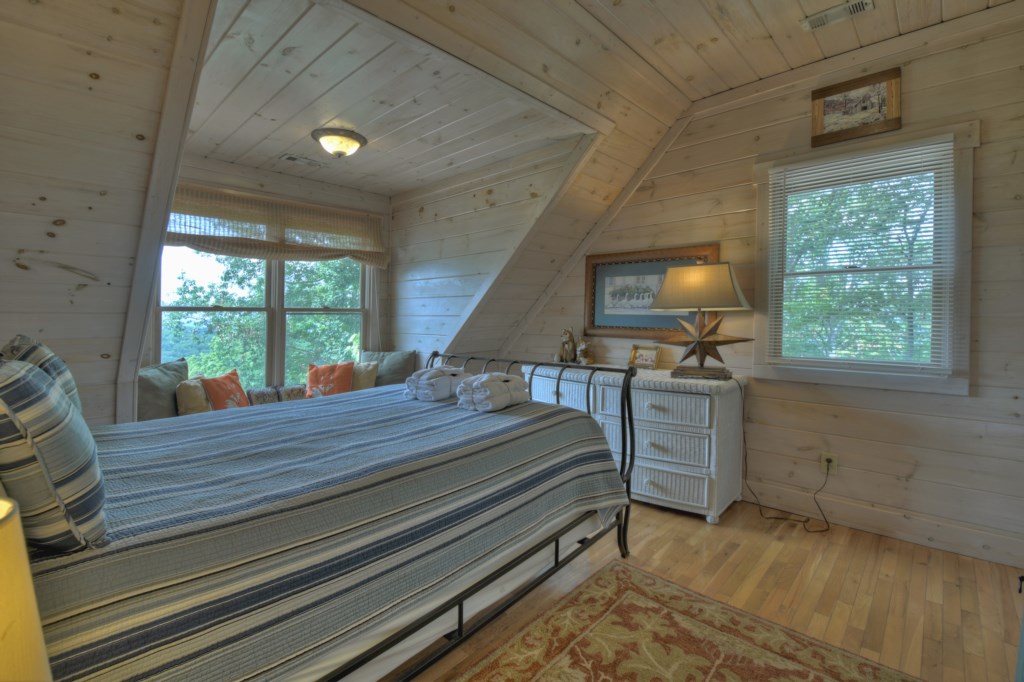 Loft level queen bedroom 