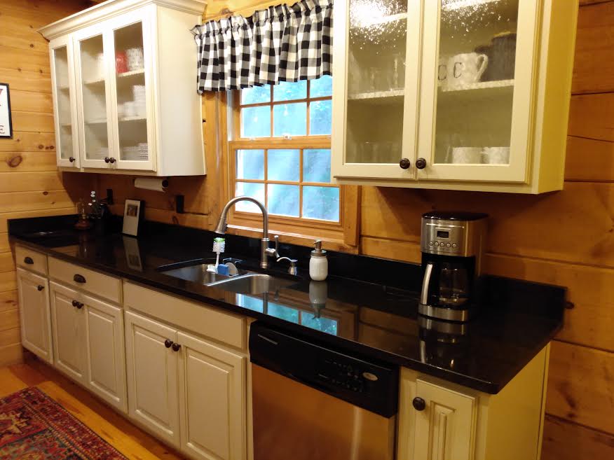 Beautiful counter tops and appliances.