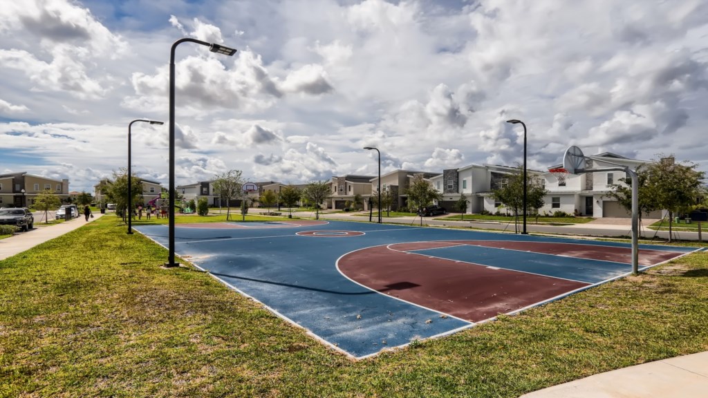 44BasketballCourt