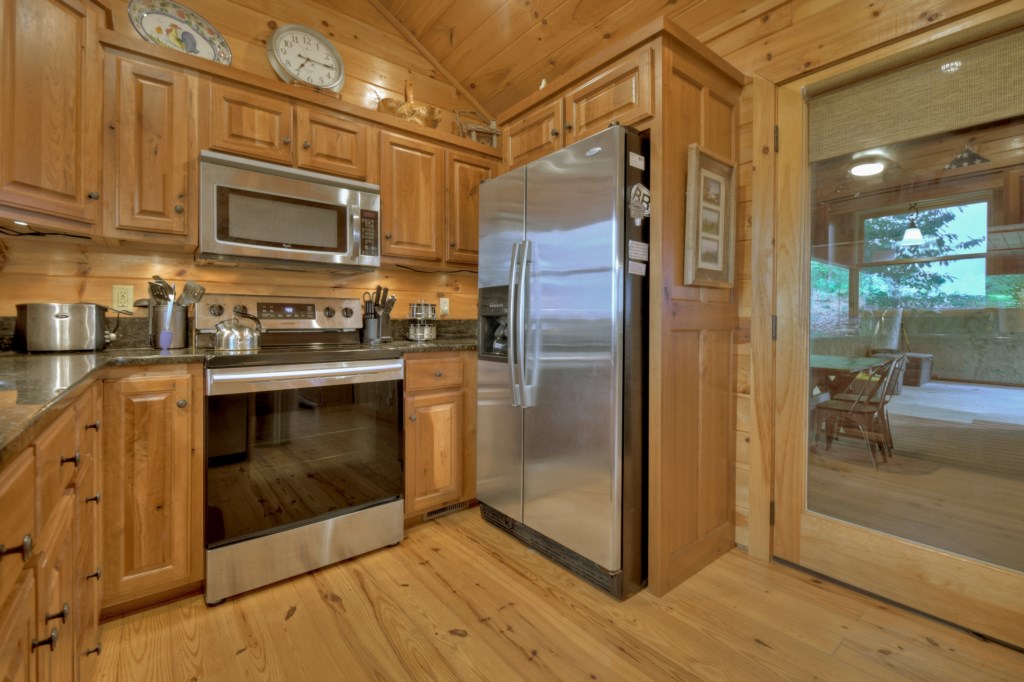 Vistas Over Aska comes with a fully equipped kitchen 