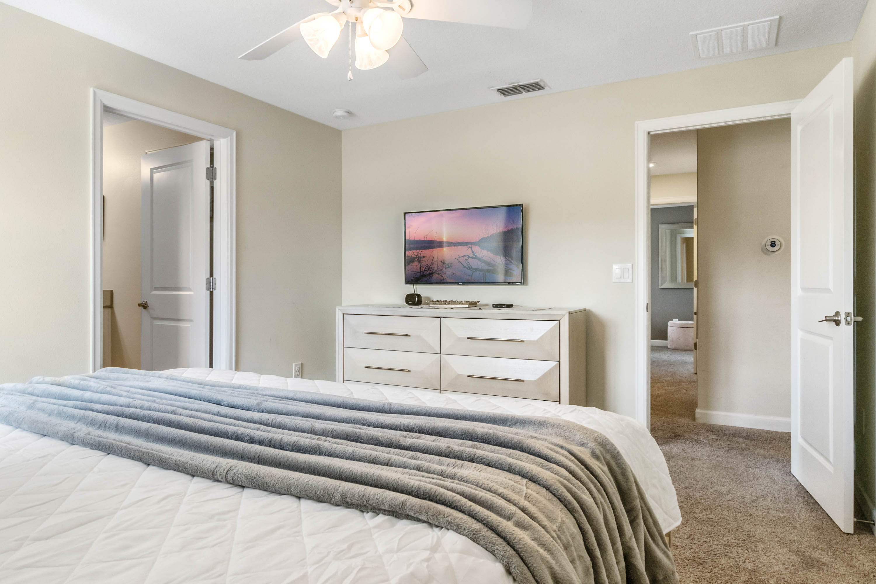 5 bedroom vacation townhouse at Storey Lake - Image 16
