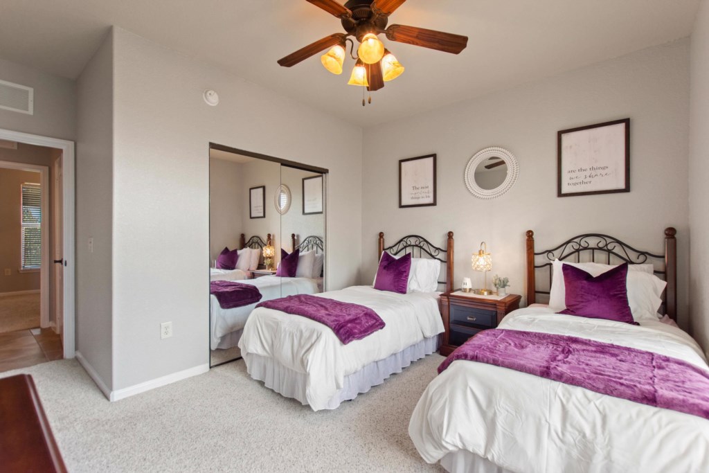 Two Twin Beds - Purple theme