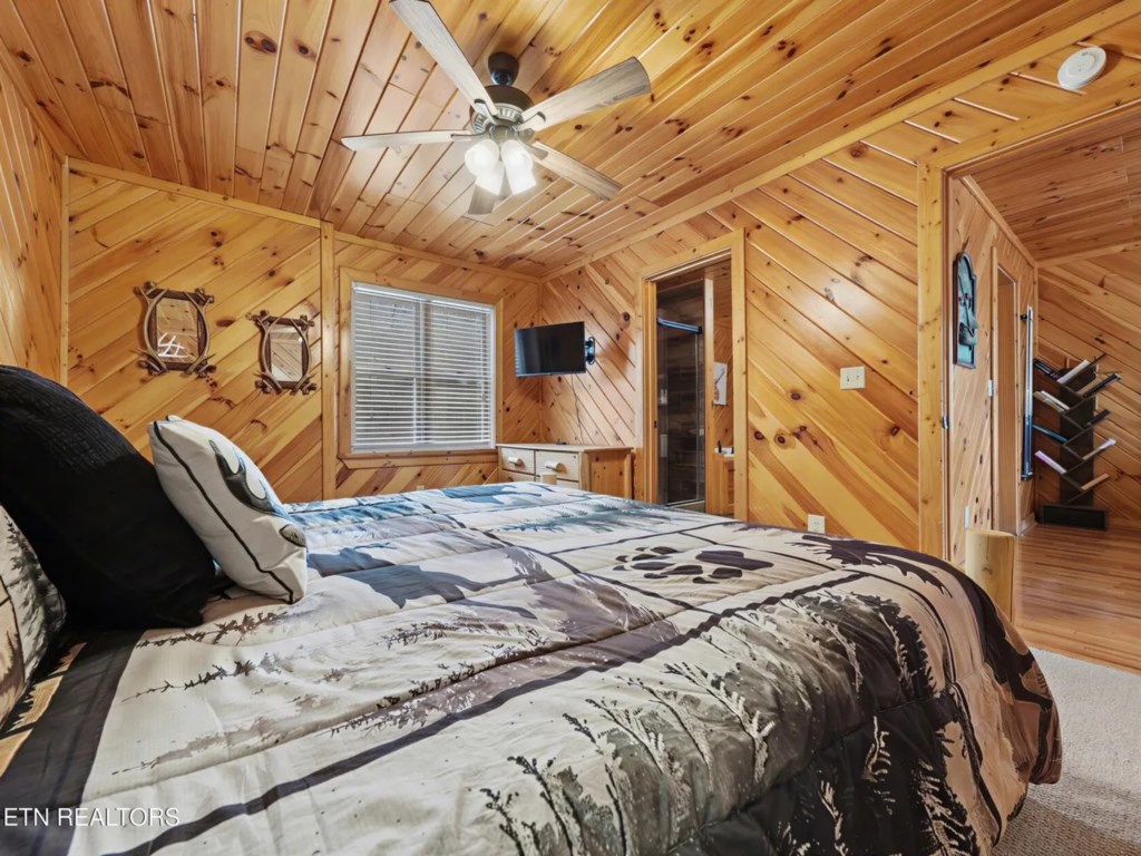 2 bedroom vacation cabin at Shagbark - Image 19