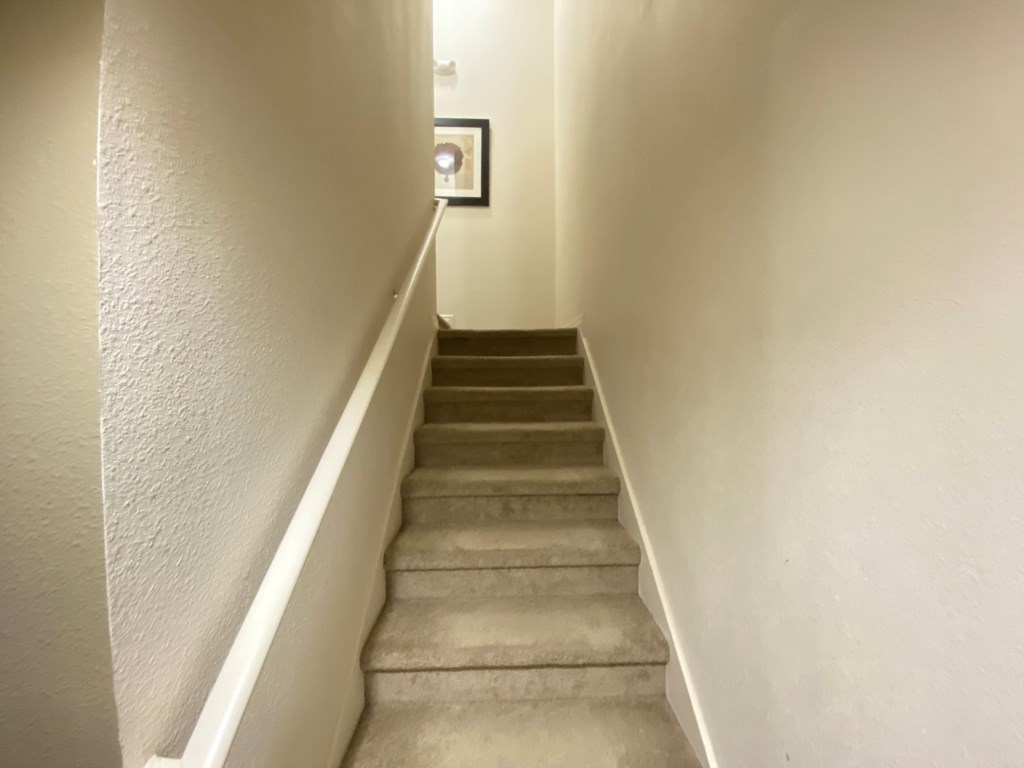 Stairwell 2.jpg
