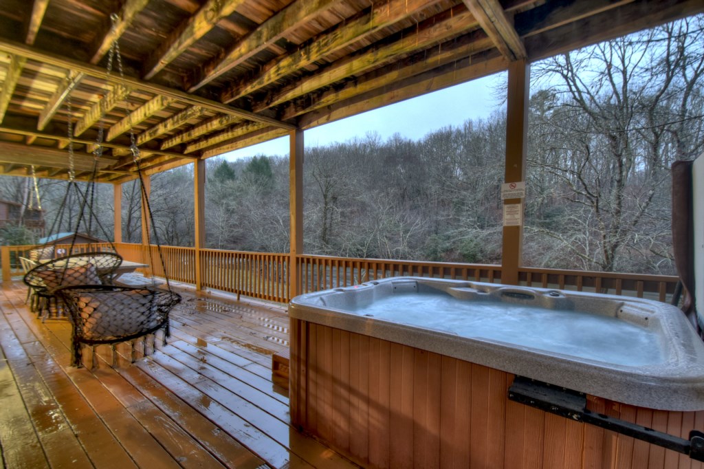 Hot tub overlooking the river 