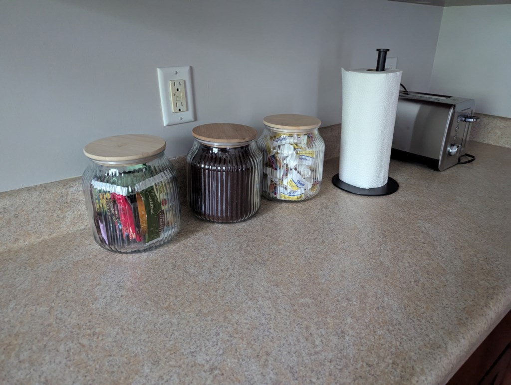 Leesburge Escape coffee station and toaster