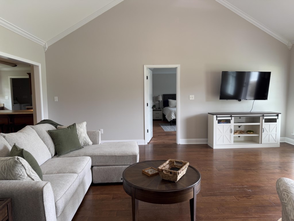 LeesburgeEscapelivingspace