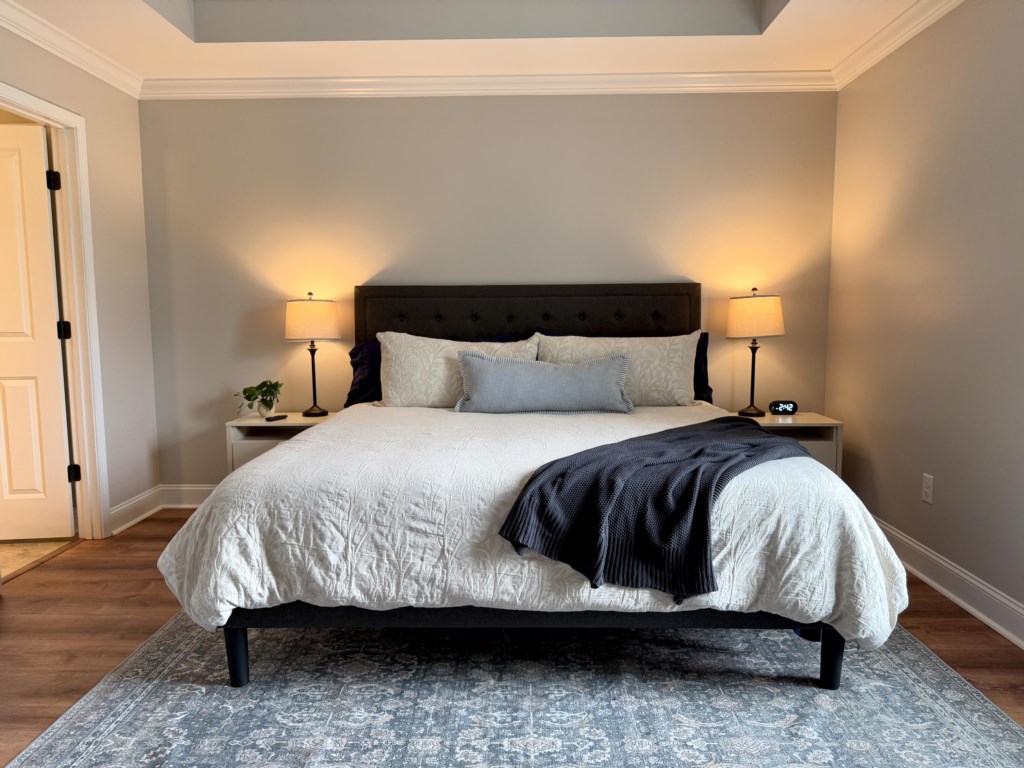 Leesburge Escape master bedroom