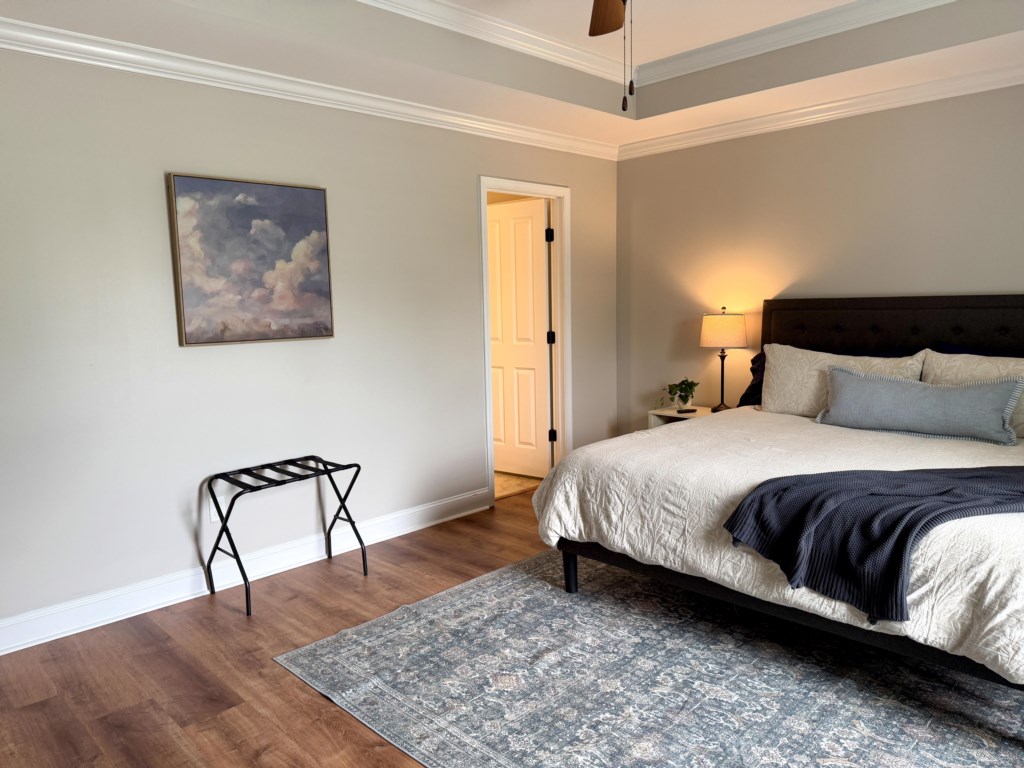 Leesburge Escape master bedroom 5