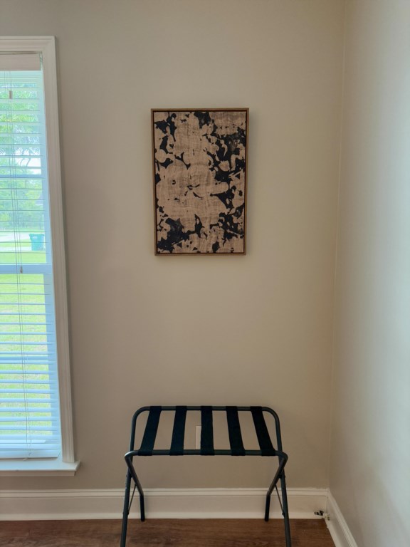 Leesburge Escape orange queen bedroom 3