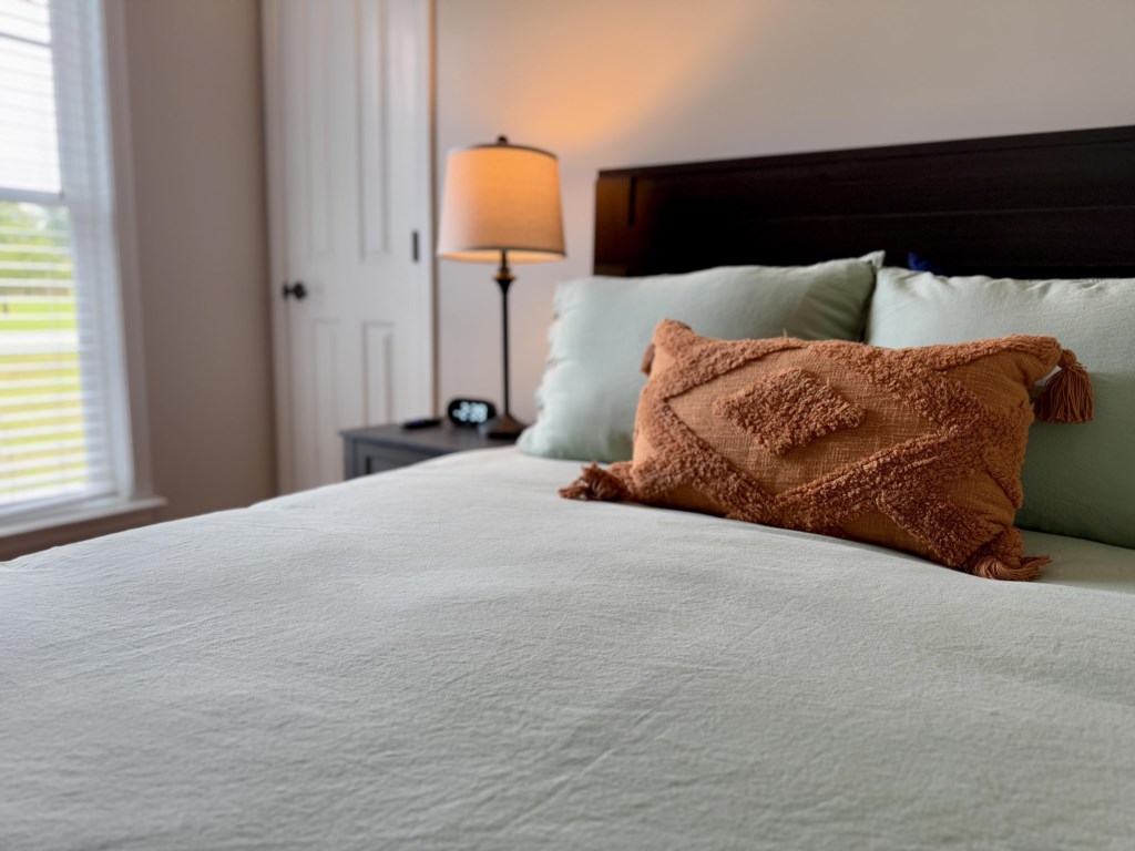 Leesburge Escape sage queen bedroom 3