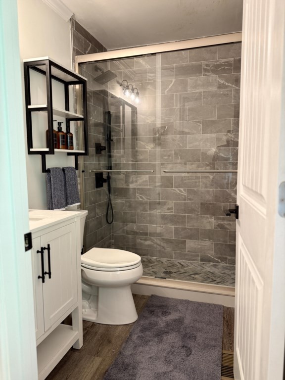 116 west club dr master bathroom