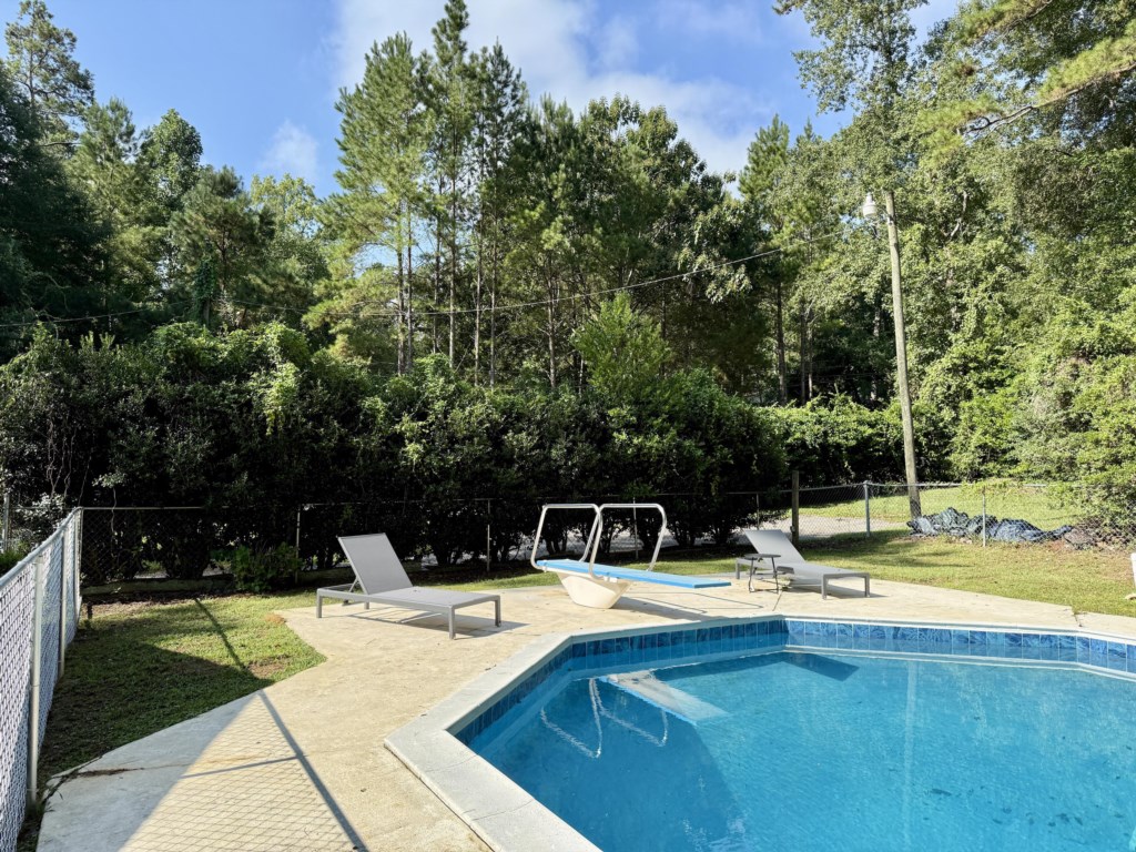 116 west club dr pool home with diving board