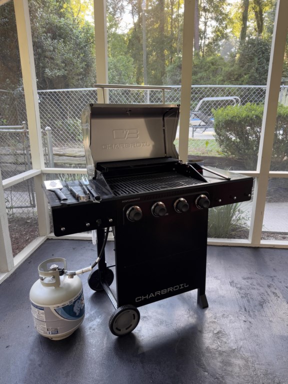 116 west club dr propane grill 2
