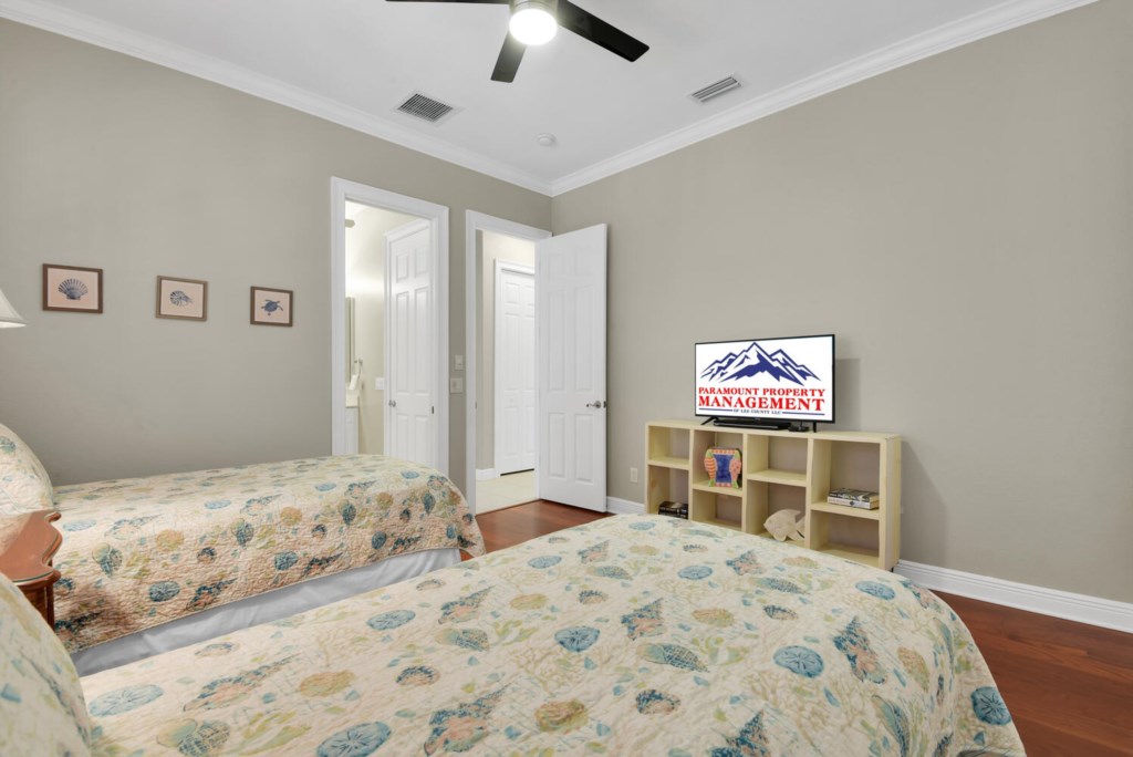 2810 SW 49th Terrace Cape-large-025-029-Guest Room-1499x1000-72dpi.jpg