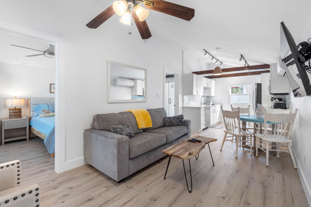 20-web-or-mls-1501GulfBlvd,IndianRocksBeach,FL-19