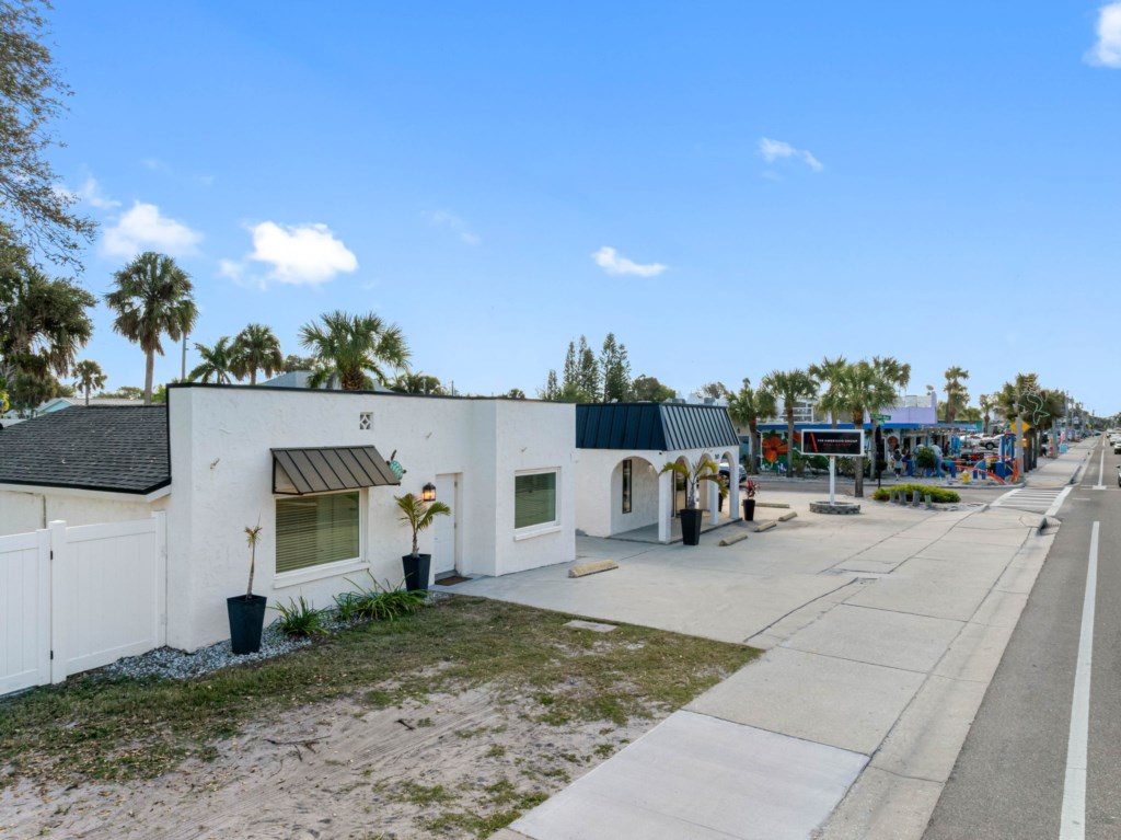 62-web-or-mls-1501GulfBlvd,IndianRocksBeach,FL-56