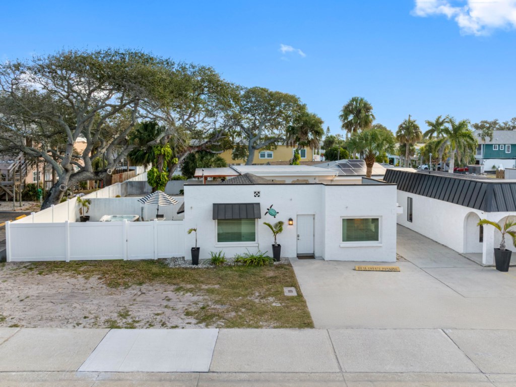 63-web-or-mls-1501GulfBlvd,IndianRocksBeach,FL-57