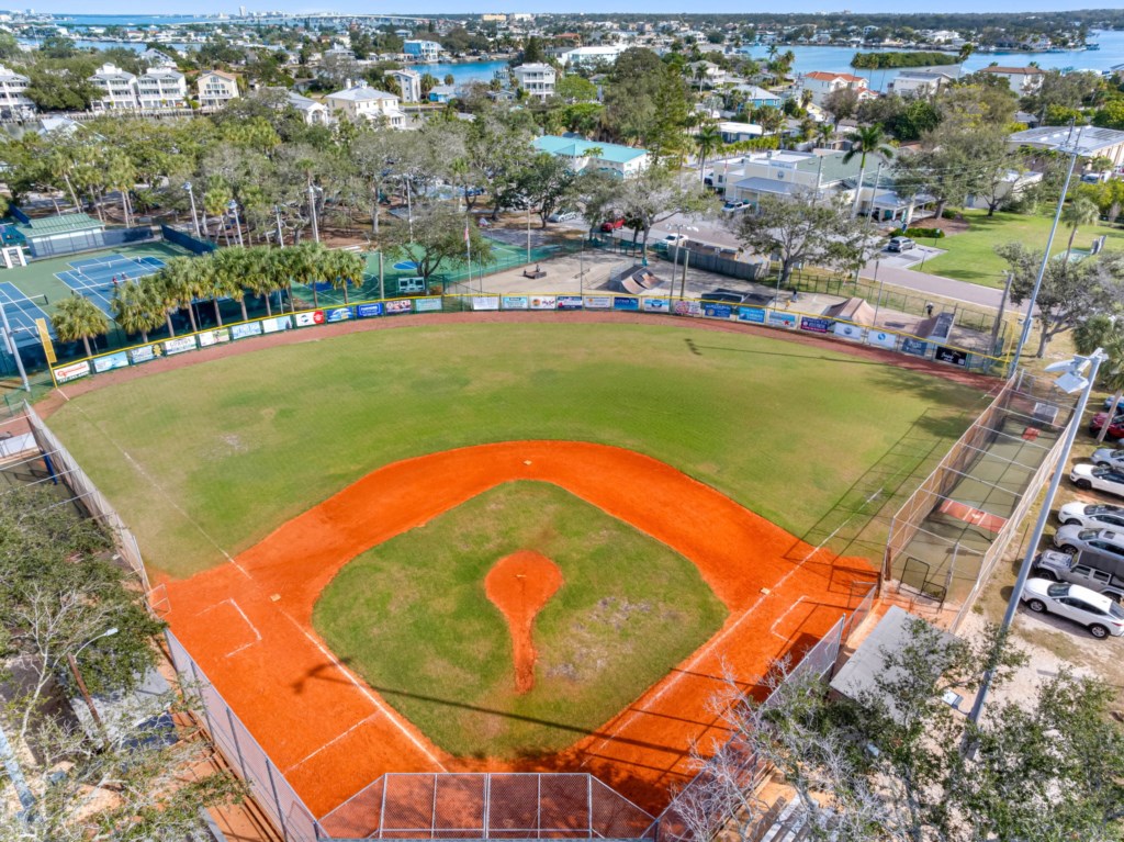 28-web-or-mls-20515thAve,IndianRocksBeach,FL-24