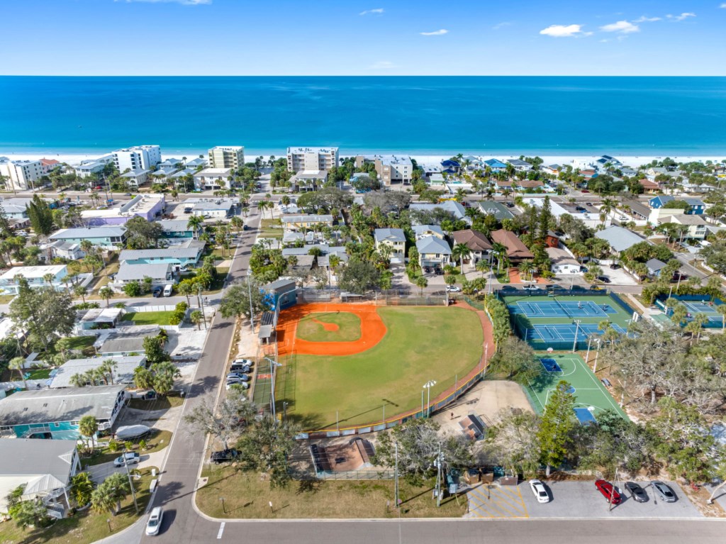 46-web-or-mls-20515thAve,IndianRocksBeach,FL-38