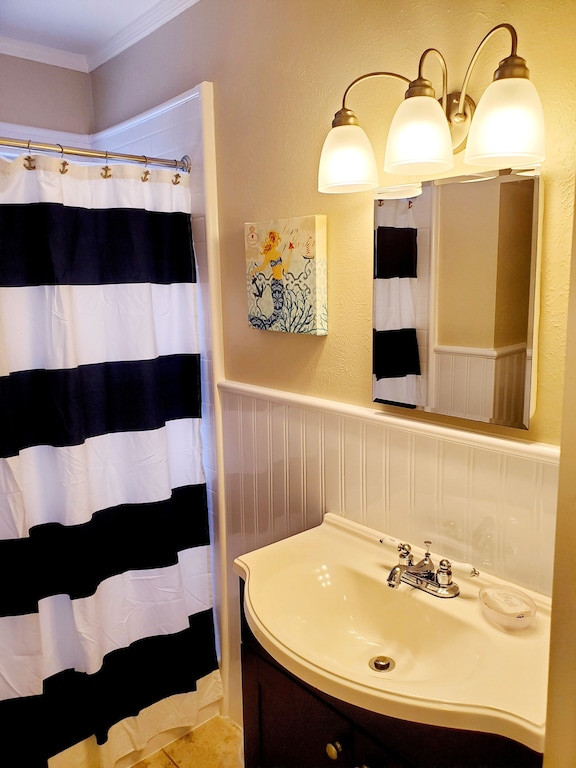 The newly renovated bathroom is spotless and beautiful!