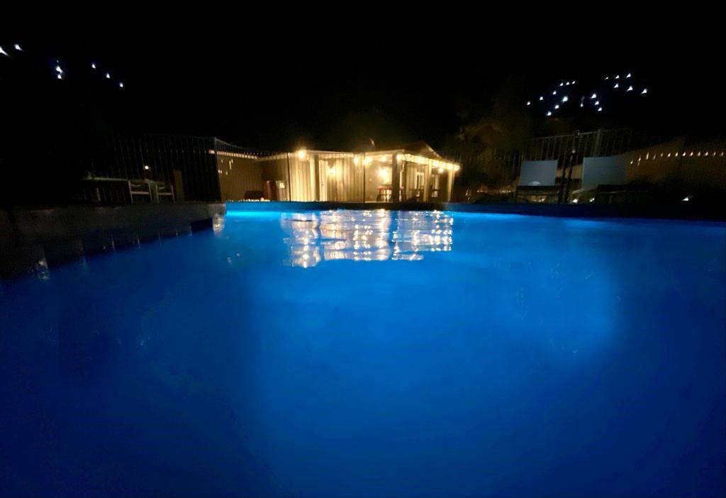 Poolnightview