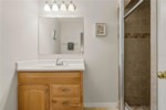 queen ensuite   bathroom.jpg