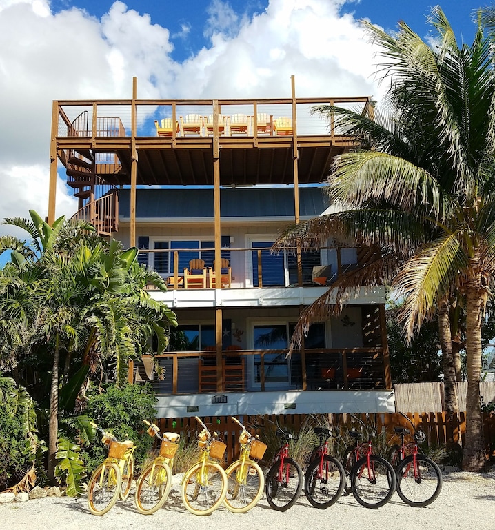 Enjoy our complementary beach cruiser bikes. Have fun and explore the island!