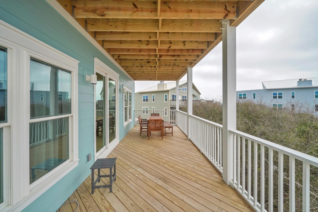 Enjoy two Gulf facing balconies with seating and wonderful Views of the Cape 