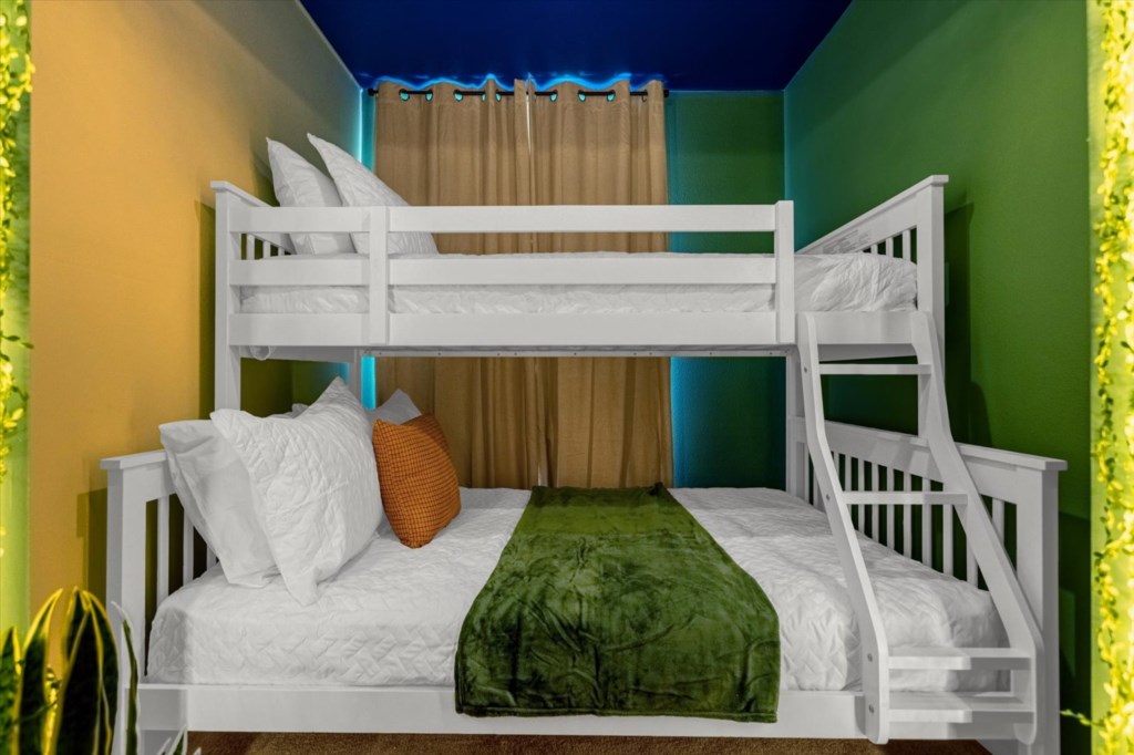 5 bedroom vacation townhouse at Windsor Island Resort - Image 18