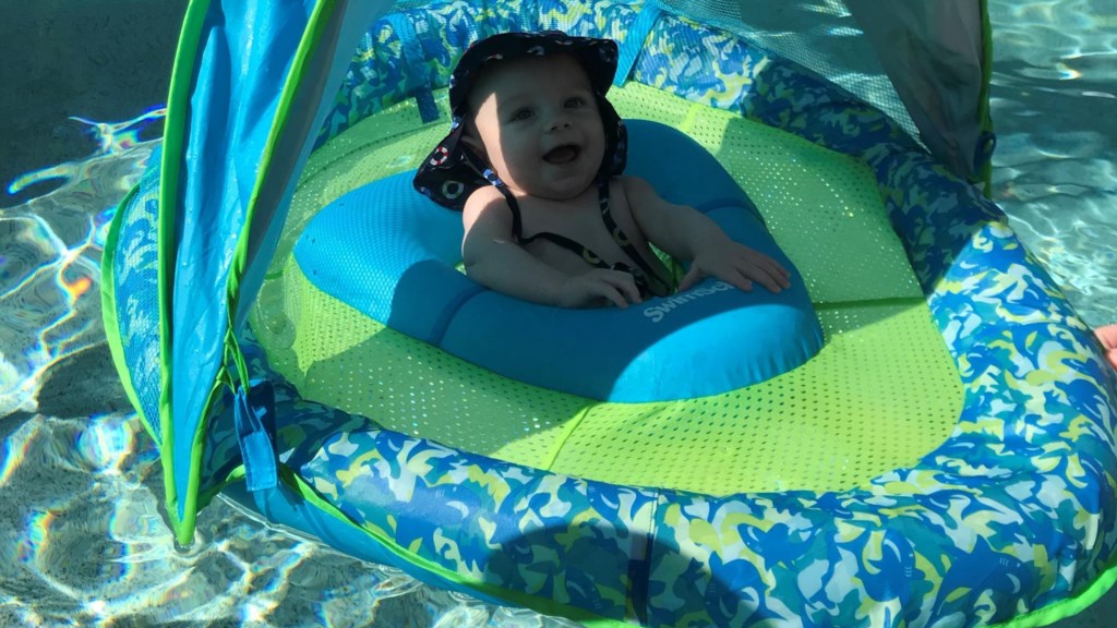 Family-friendly pool 