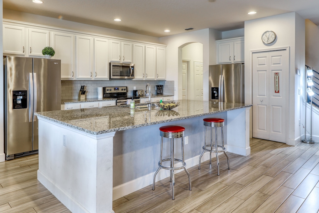 Make meals for family and friends in this gorgeous kitchen!