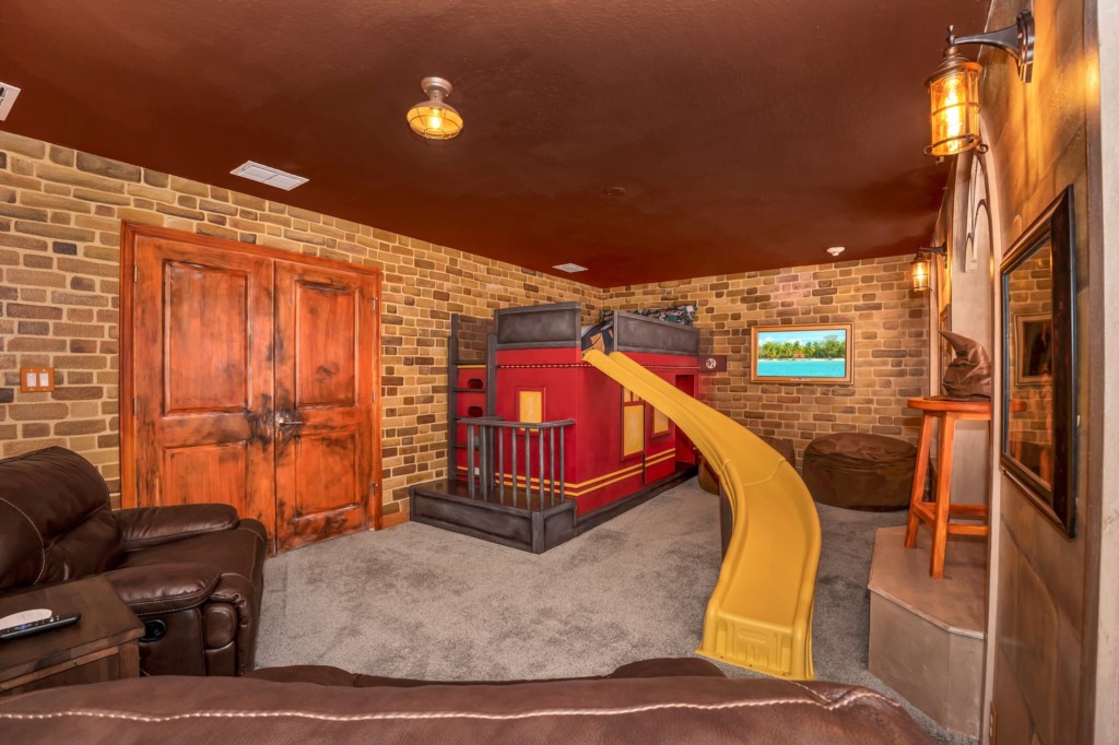 Harry Potter Room with bunk beds and slide
